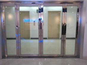 玻璃防火門(mén)